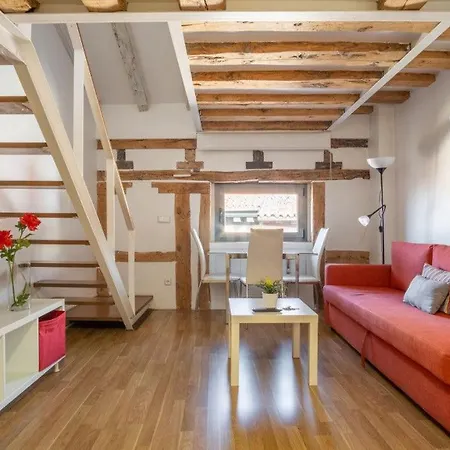 Central Apt With 2 Single Bedrooms - Plaza Mayor-2