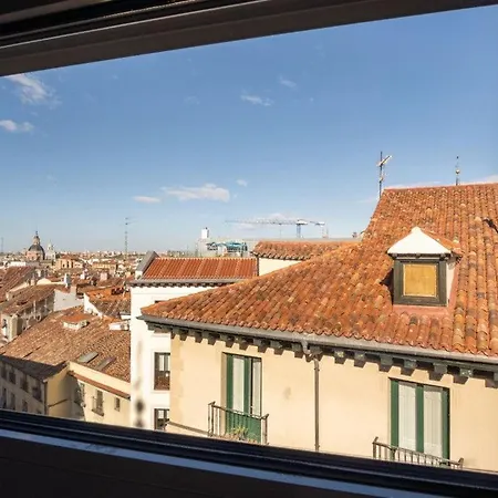 Central Apt With 2 Single Bedrooms - Plaza Mayor-3