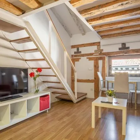 Central Apt With 2 Single Bedrooms - Plaza Mayor-3